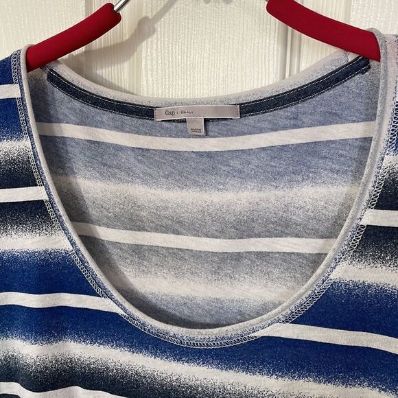 Gap Scoop Rolled Neck Short Sleeve Tee, Small - Picture 11 of 16